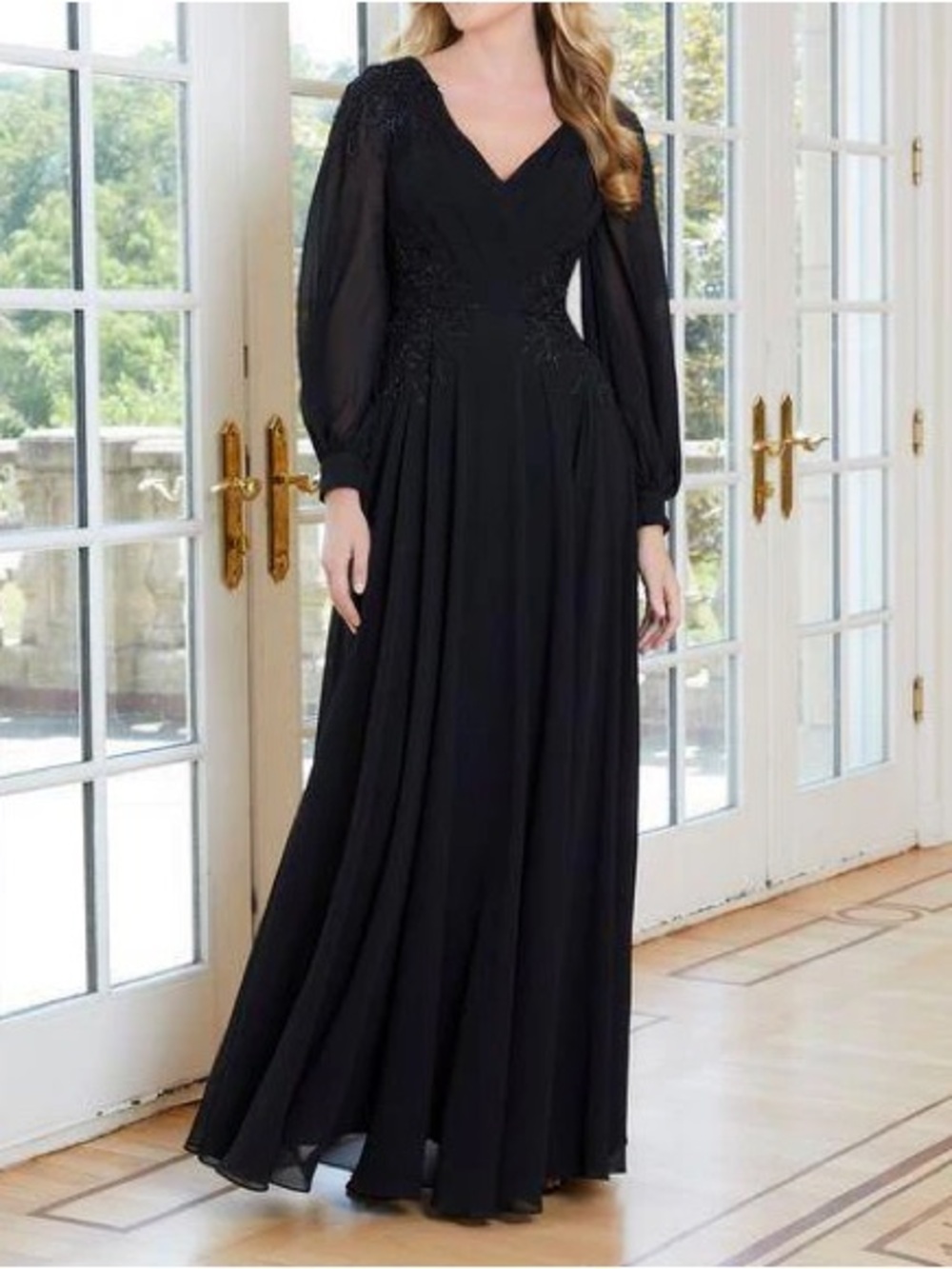 Elegant Black Long Sleeve V-Neck Evening Dress
